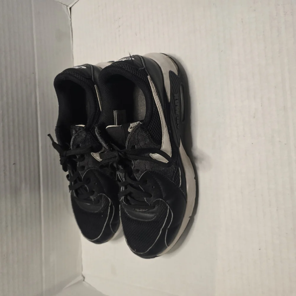 Nike Air Max Black and White Sneakers‎